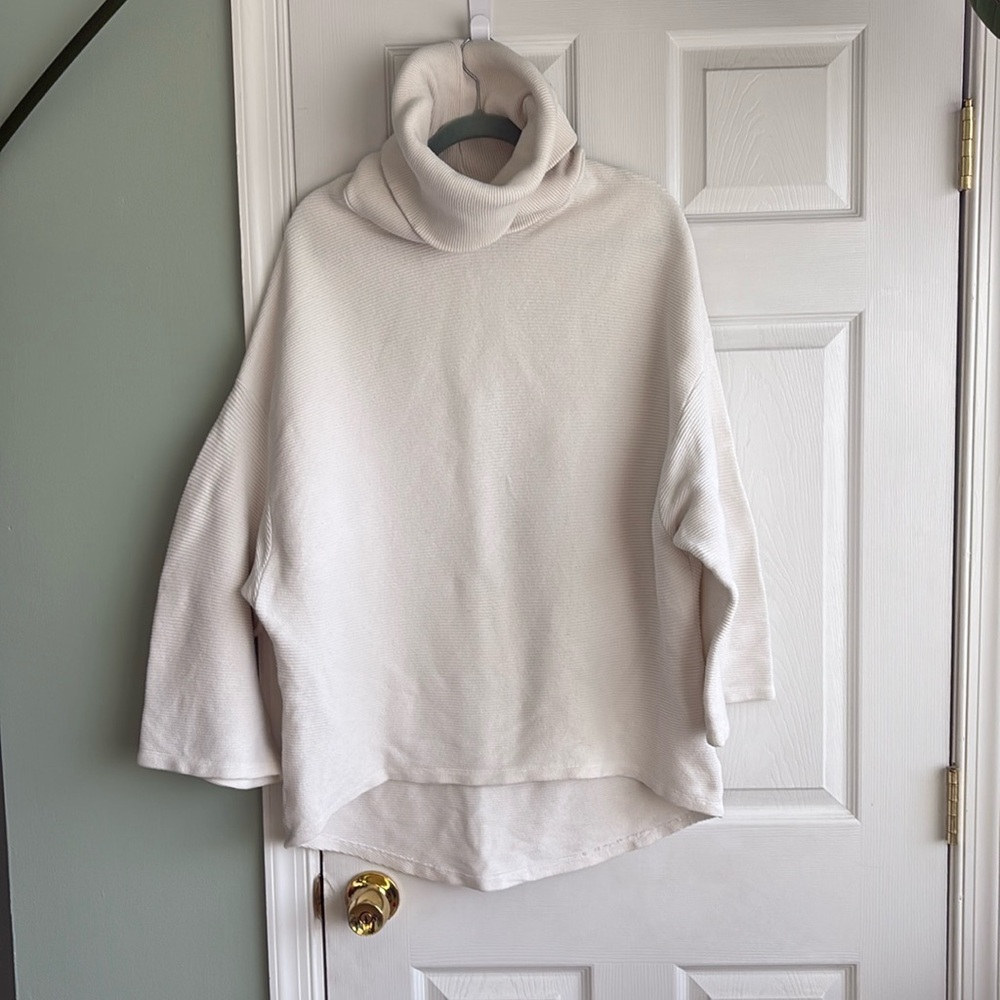 Esby Nina turtleneck
